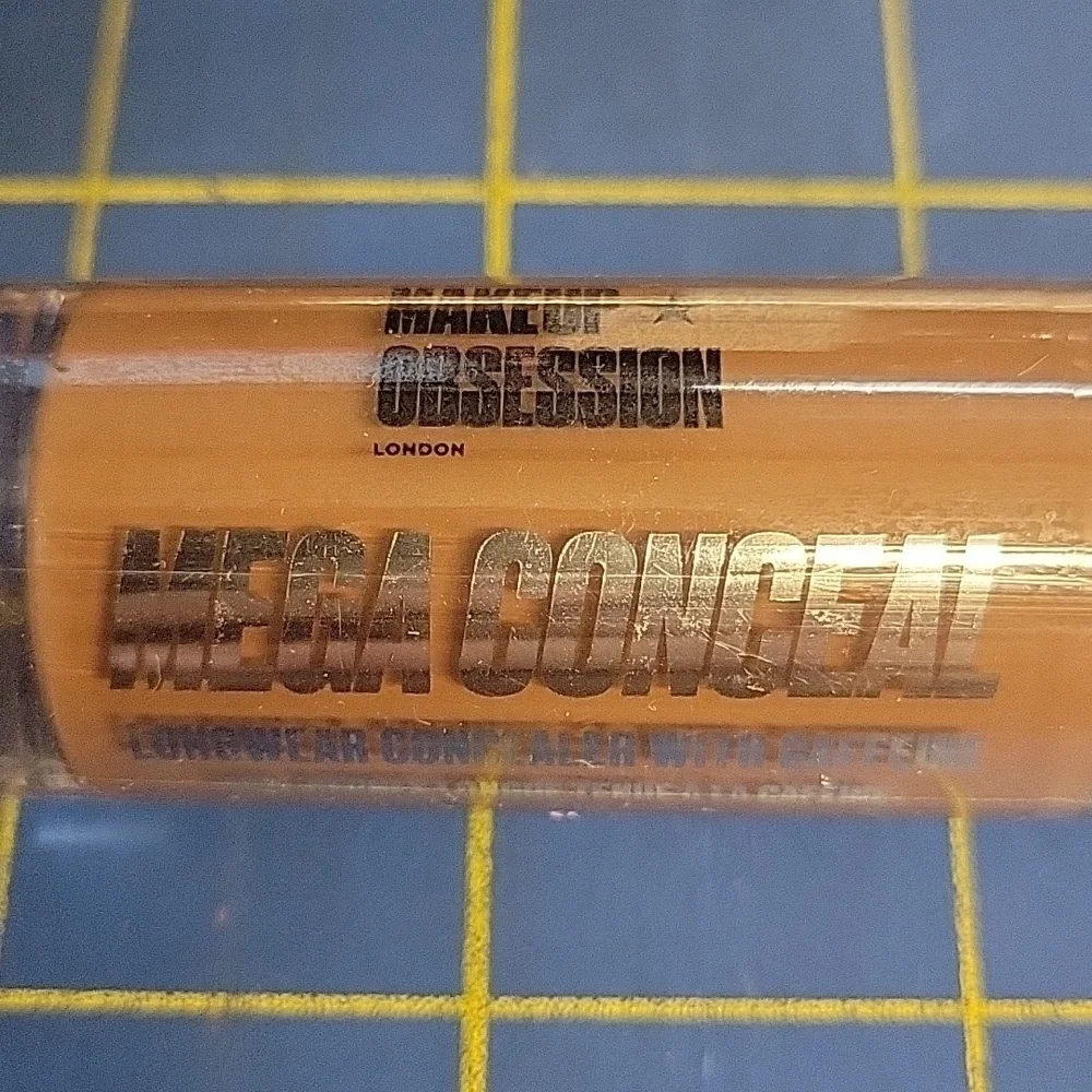 Revolution Mega Conceal Longwear Concealer - Tan